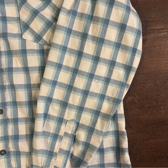 Wrangler Blue and White Plaid Men's Shirt - Picture 4 of 5